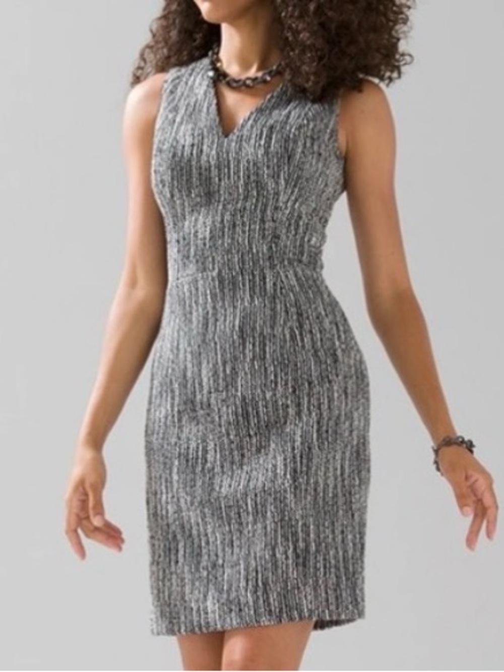 White House Black Market Shift Dress Sleeveless Tweed Boucle V-Neck Sz 10